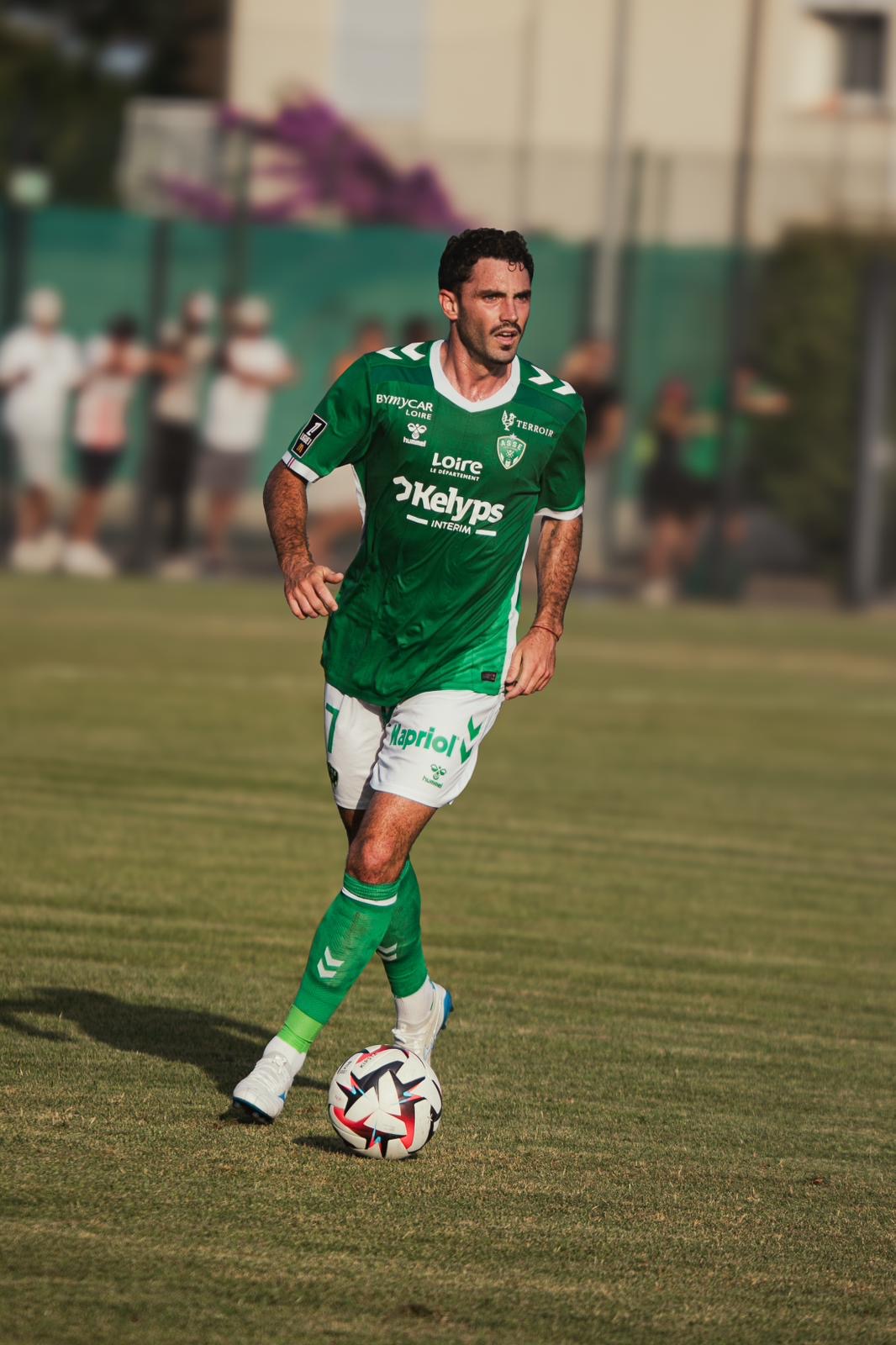 Thomas Monconduit sur un terrain de football